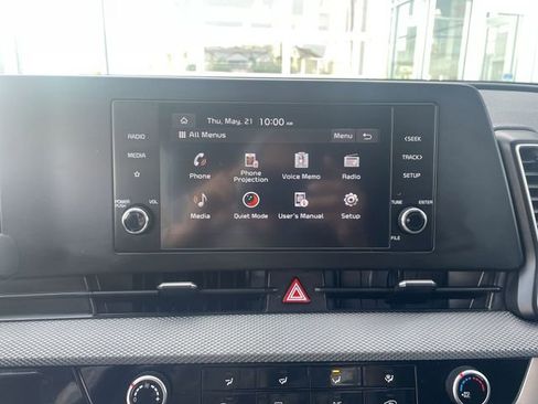 Used 2025 Kia Sportage LX FWD image 24