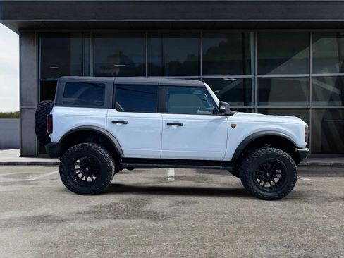 Used 2022 Ford Bronco Badlands AWD/4WD image 2