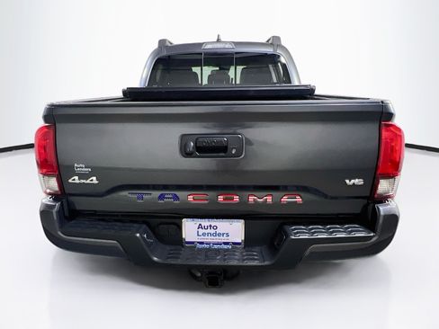 Used 2022 Toyota Tacoma SR5 AWD/4WD image 6