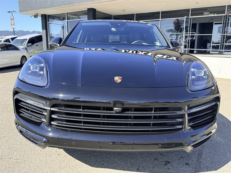 Used 2020 Porsche Cayenne AWD/4WD image 2