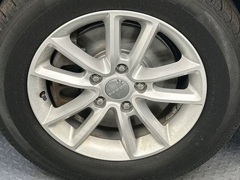Used 2019 Dodge Grand Caravan SE FWD image 19