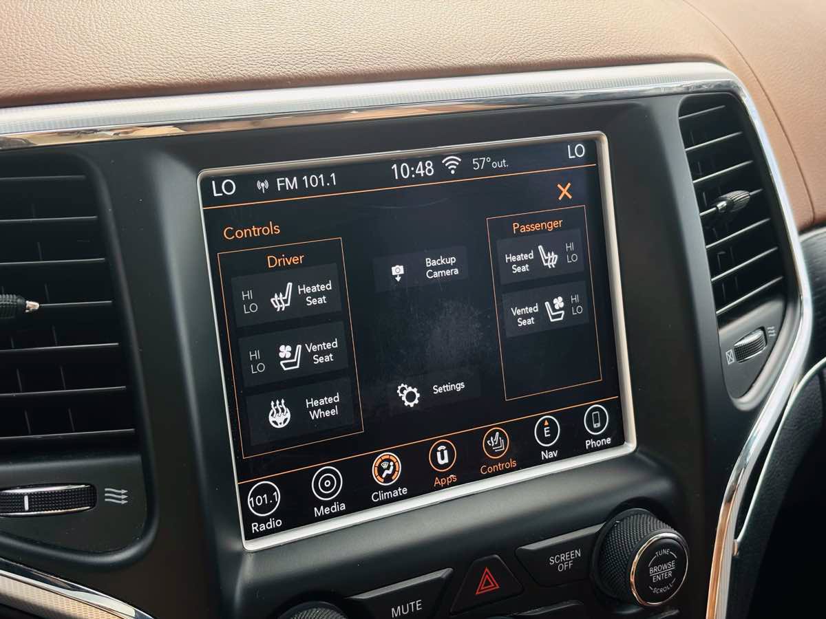Used 2018 Jeep Grand Cherokee Summit w/ Skid Plate Group AWD/4WD image 70