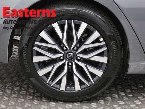 Used 2025 Nissan Altima 2.5 SV image 30