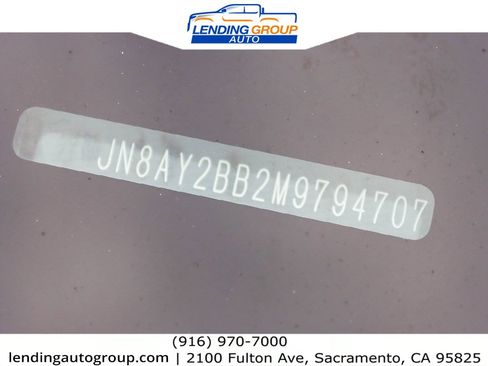 Used 2021 Nissan Armada SL w/ Captain's Chairs Package image 29