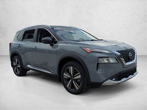Used 2022 Nissan Rogue Platinum w/ Head-Up Display Package FWD image 3