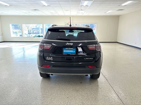 Used 2023 Jeep Compass Limited w/ Sun and Sound Group image 8