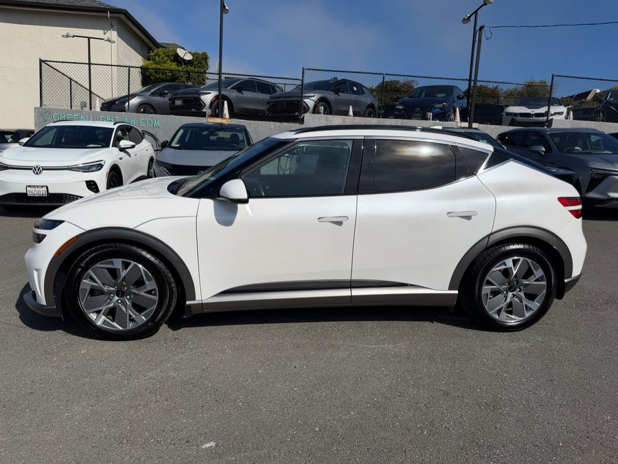 Used 2024 Genesis GV60 RWD image 8