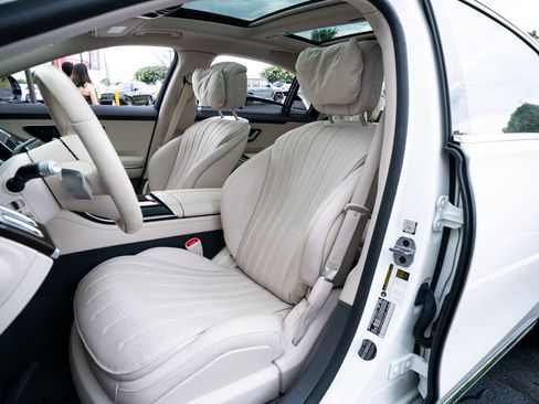 Used 2022 Mercedes-Benz S 500 4MATIC w/ Warmth & Comfort Package image 30