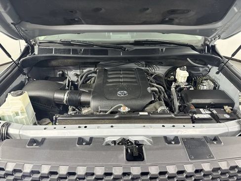 Used 2019 Toyota Tundra SR5 w/ SR5 Upgrade Package AWD/4WD image 27