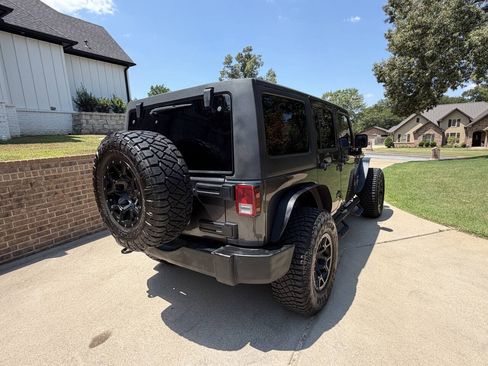 Used 2017 Jeep Wrangler Unlimited Sport w/ Quick Order Package 24S AWD/4WD image 5