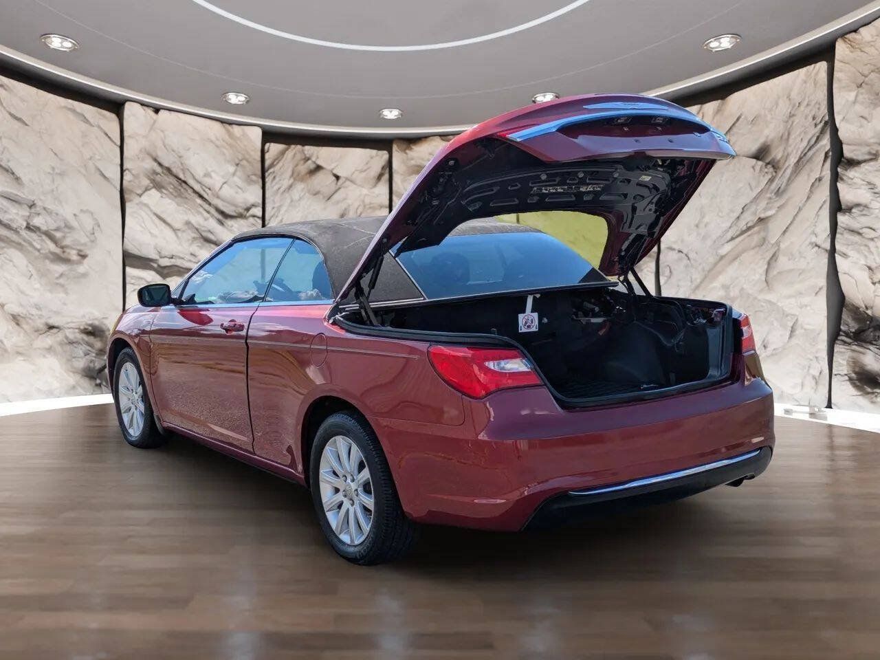 Used 2012 Chrysler 200 Touring FWD image 30