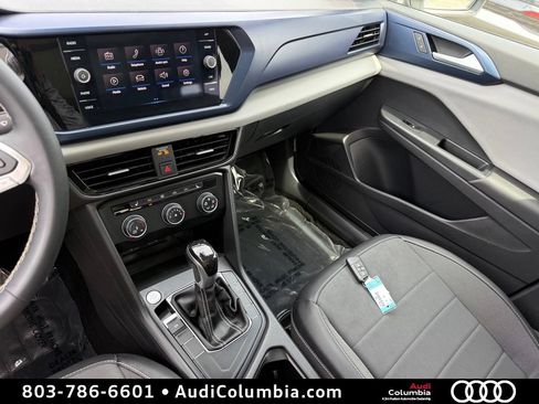 Used 2022 Volkswagen Taos SE FWD image 31