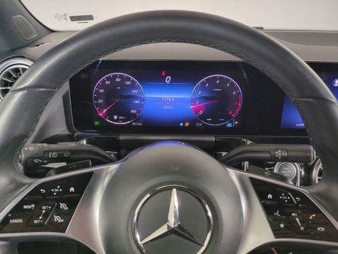 Used 2025 Mercedes-Benz GLA 250 GLA 250 image 31