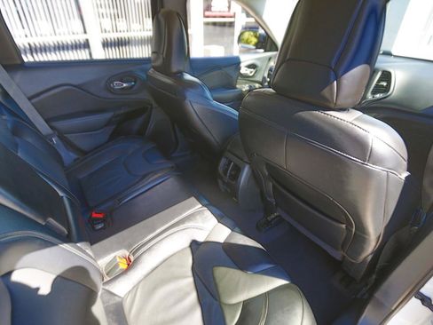 Used 2023 Jeep Cherokee Altitude Lux AWD/4WD image 17