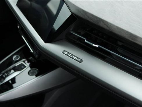 Used 2023 Audi Q4 e-tron Premium Plus w/ Premium Plus RWD image 22