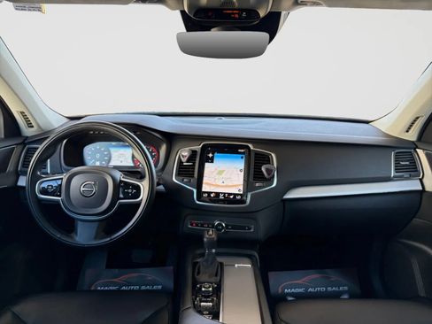 Used 2021 Volvo XC90 T5 Momentum w/ Climate Package AWD/4WD image 24