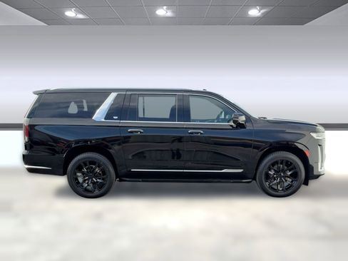 Certified 2023 Cadillac Escalade ESV Luxury image 6