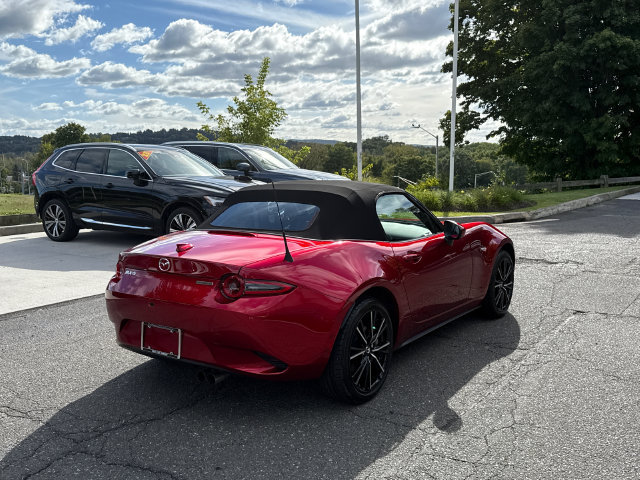 Used 2026 MAZDA MX-5 Miata Grand Touring w/ Weather Package RWD image 4