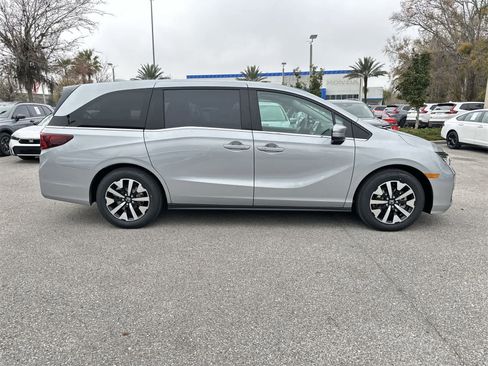 New 2026 Honda Odyssey EX-L image 7