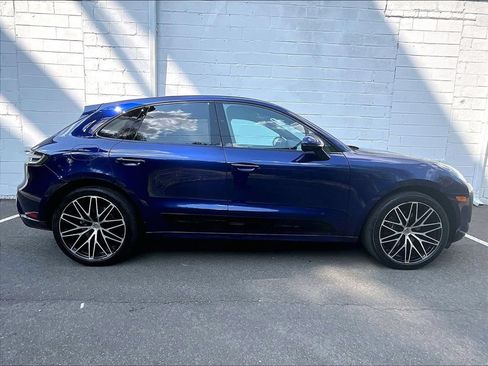 Certified 2023 Porsche Macan AWD/4WD image 6