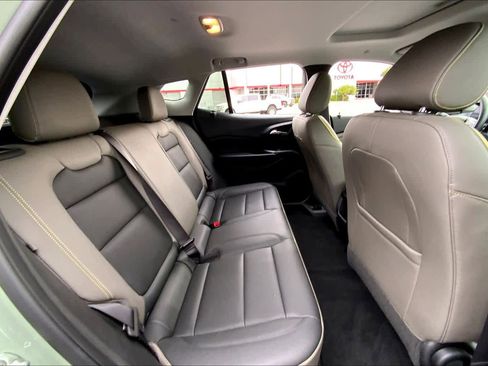 Used 2025 Chevrolet Trax ACTIV w/ Sunroof Package FWD image 20