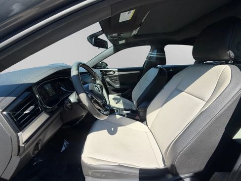 Used 2019 Volkswagen Jetta R-Line FWD image 10