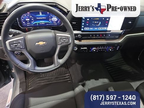 Used 2025 Chevrolet Silverado 1500 LT RWD image 8