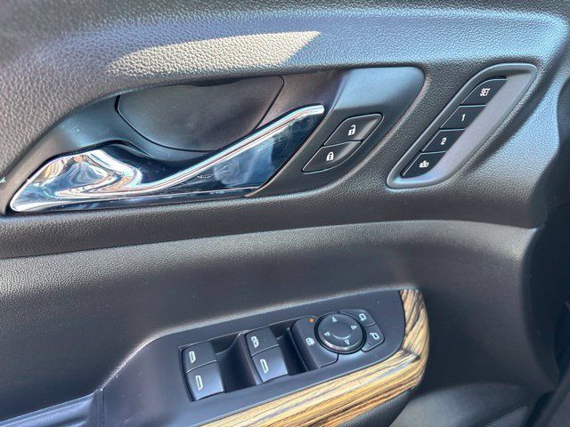 Used 2019 GMC Acadia Denali w/ Technology Package AWD/4WD image 37