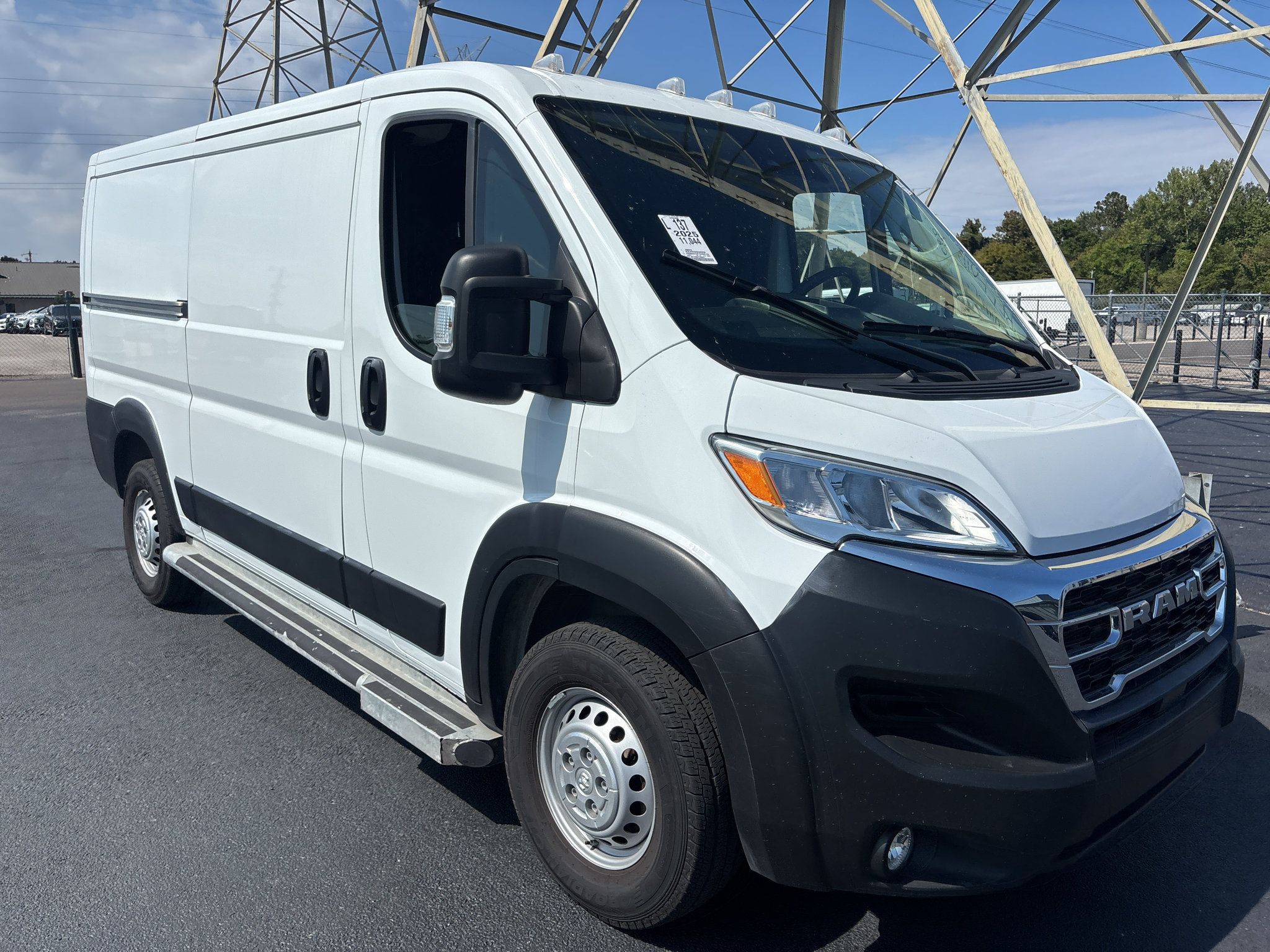 Used 2025 RAM ProMaster 2500 w/ U-Haul Equipment Group FWD image 1