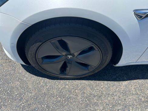 Used 2020 Tesla Model 3 Standard Range Plus RWD image 10