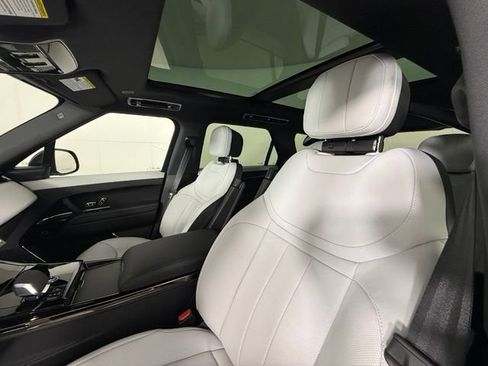 New 2026 Land Rover Range Rover Sport Dynamic SE AWD/4WD image 16
