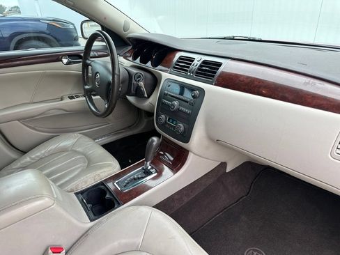 Used 2009 Buick Lucerne CXL w/ Driver Confidence Package FWD image 26