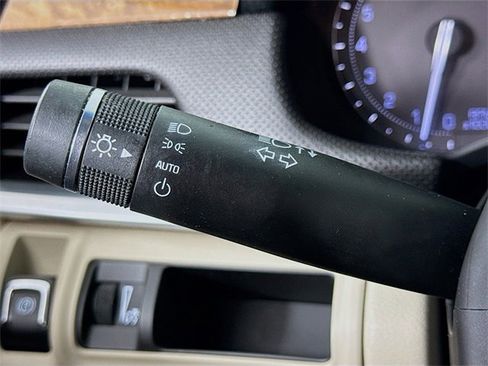 Used 2018 Cadillac XTS Luxury image 15