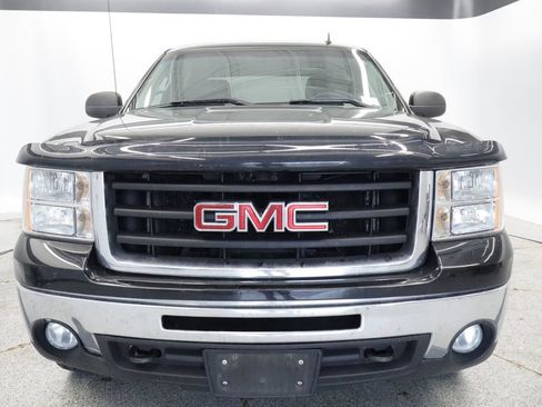 Used 2011 GMC Sierra 1500 SLE w/ Power Tech Package AWD/4WD image 9
