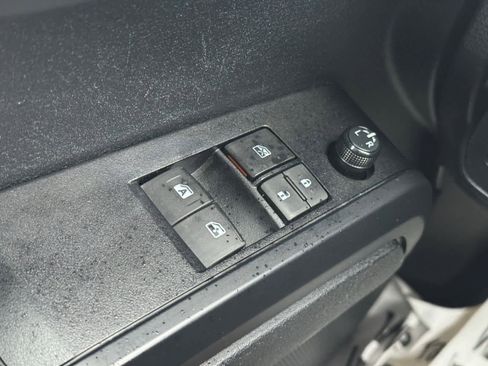 Used 2021 Toyota Tacoma SR image 12