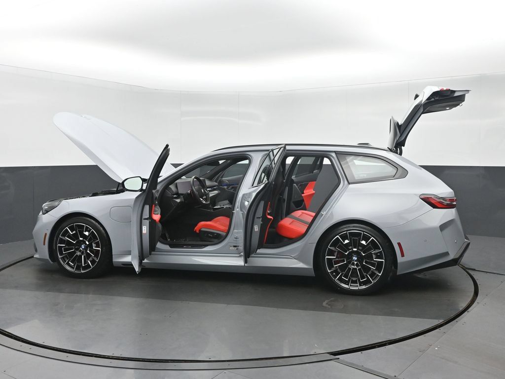 Used 2025 BMW M5 Touring w/ M Driver's Package AWD/4WD image 43