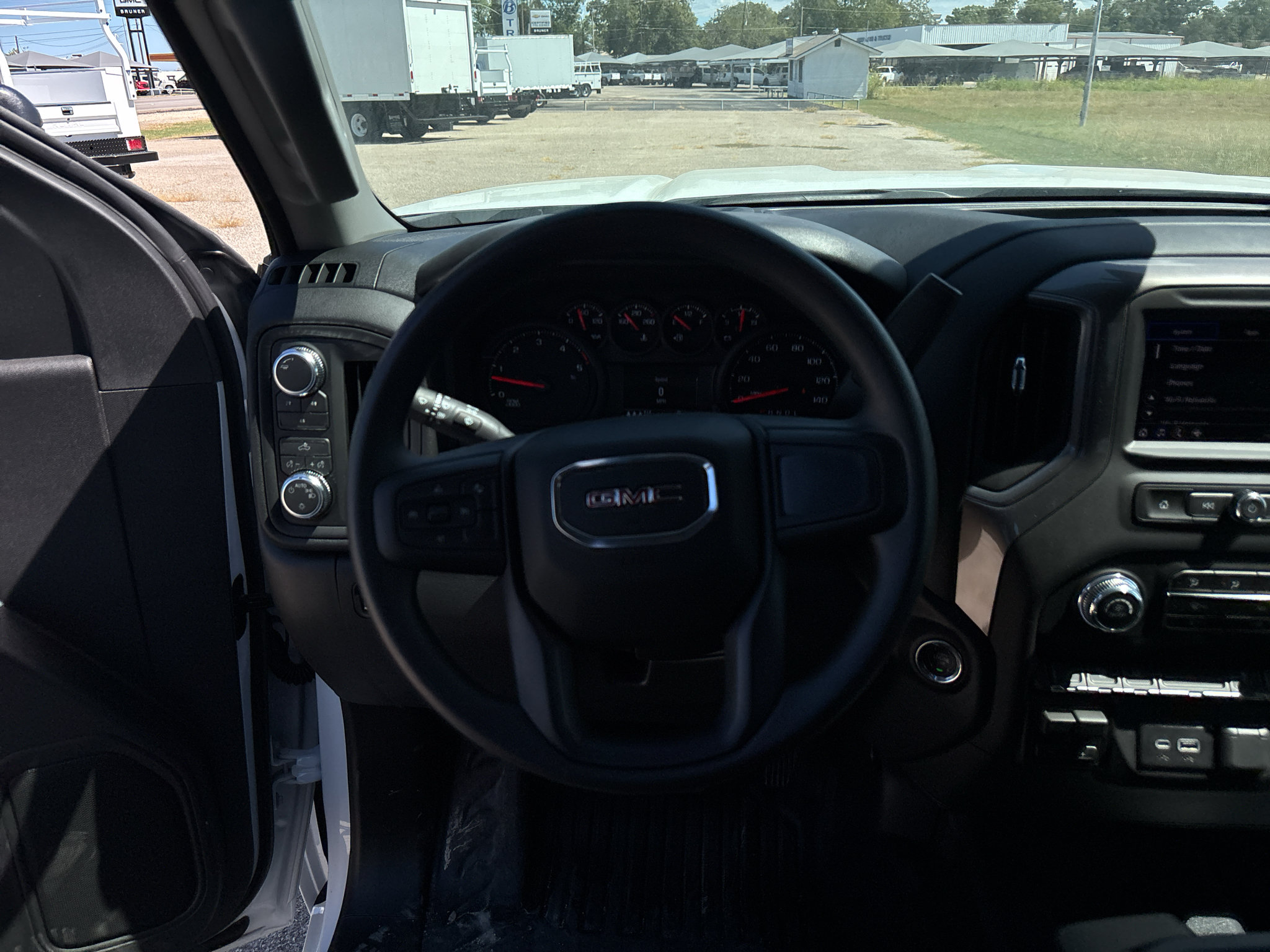 Used 2026 GMC Sierra 2500 Pro w/ Convenience Package AWD/4WD image 23