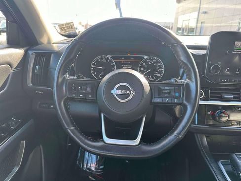 Certified 2023 Nissan Pathfinder SL w/ Lighting Package (N92) image 15