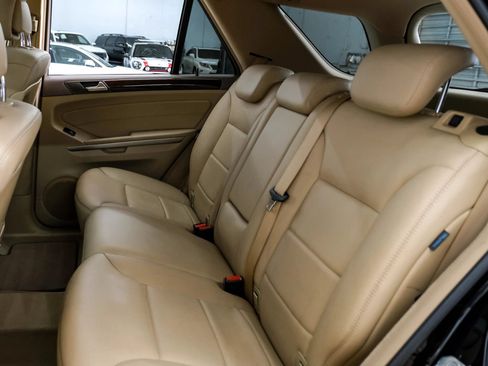 Used 2011 Mercedes-Benz ML 350 2WD image 36
