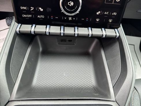 New 2026 GMC Terrain AT4 w/ LPO, Floor Liner Package AWD/4WD image 22