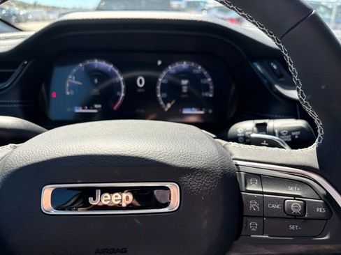 New 2026 Jeep Grand Cherokee L Limited w/ Limited Altitude Package image 29