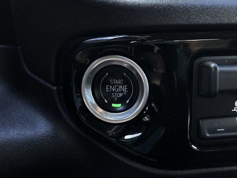 Used 2024 Chevrolet Silverado 2500 LT AWD/4WD image 28
