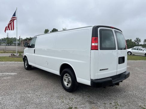 Used 2020 Chevrolet Express 2500 Extended w/ Enhanced Convenience Package RWD image 8