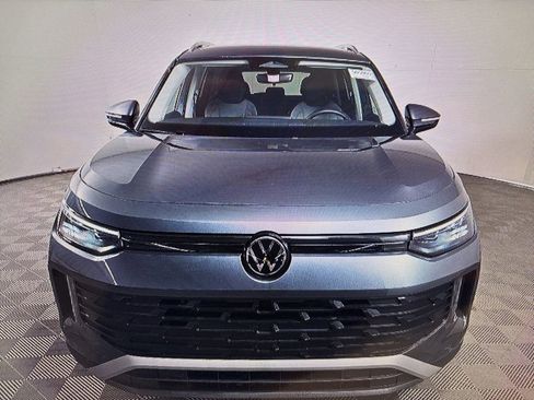 Used 2025 Volkswagen Tiguan S FWD image 2