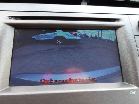 Used 2015 Toyota Prius Two image 36