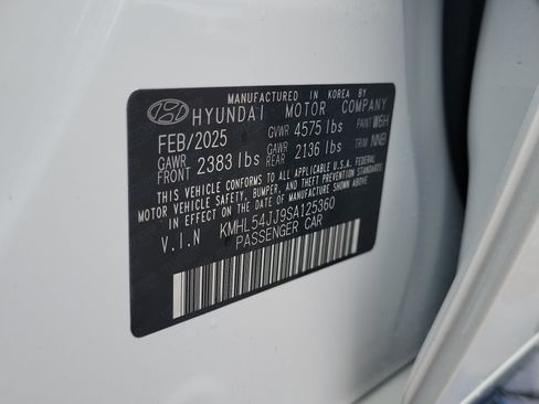 New 2025 Hyundai Sonata Limited image 35