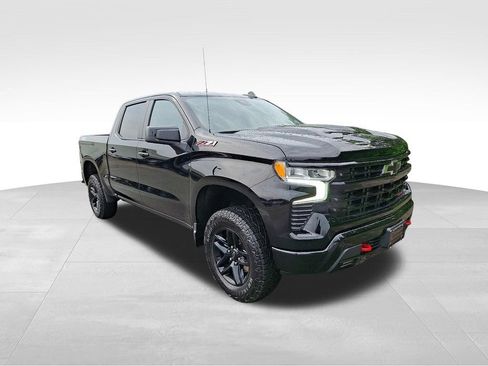 Used 2024 Chevrolet Silverado 1500 LT Trail Boss w/ Convenience Package II AWD/4WD image 1