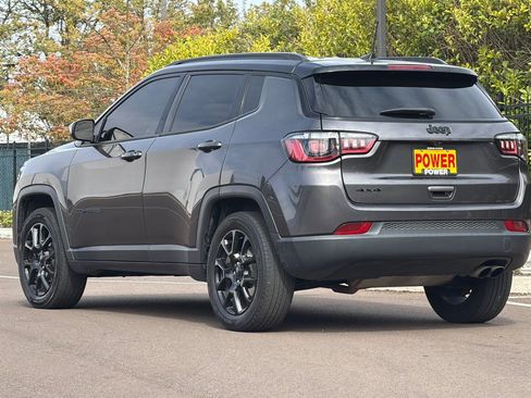 Used 2022 Jeep Compass Latitude w/ Convenience Group AWD/4WD image 6