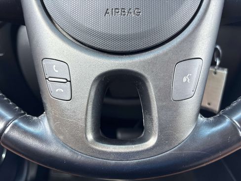 Used 2013 Kia Soul + FWD image 19