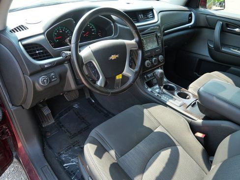 Used 2016 Chevrolet Traverse LT w/ Style and Technology Package AWD/4WD image 3